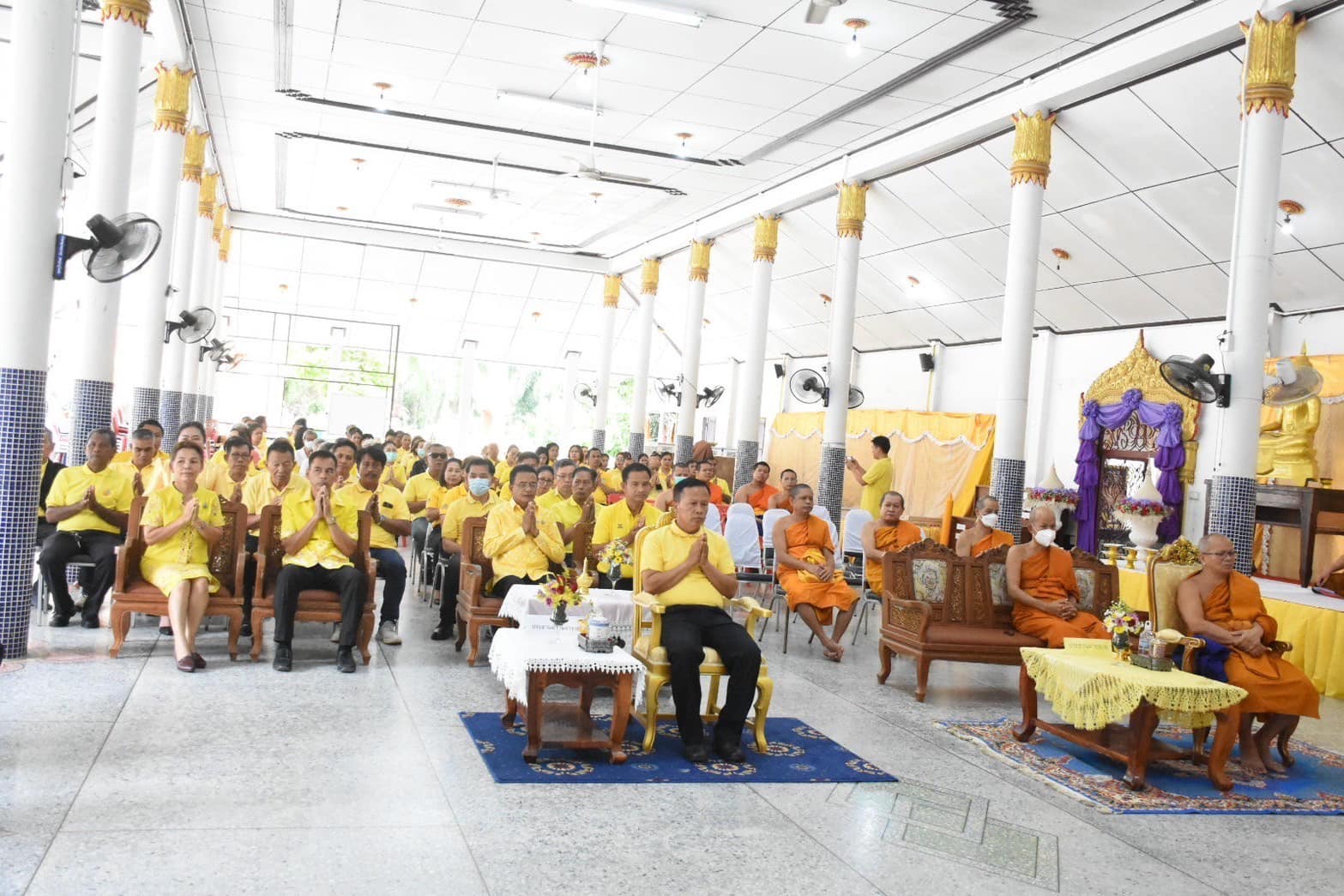 " พิธีเจริญพระพุทธมนต์ เฉลิมพระเกียรติถวายพระพรชัยมงคลแด่พระบาทสมเด็จพระเจ้าอยู่หัวฯ เนื่องในโอกาสวันเฉลิมพระชนมพรรษา 6 รอบ 28 กรกฎาคม 2567 ครั้งที่ 5 ณ วัดบ้านส้อง "