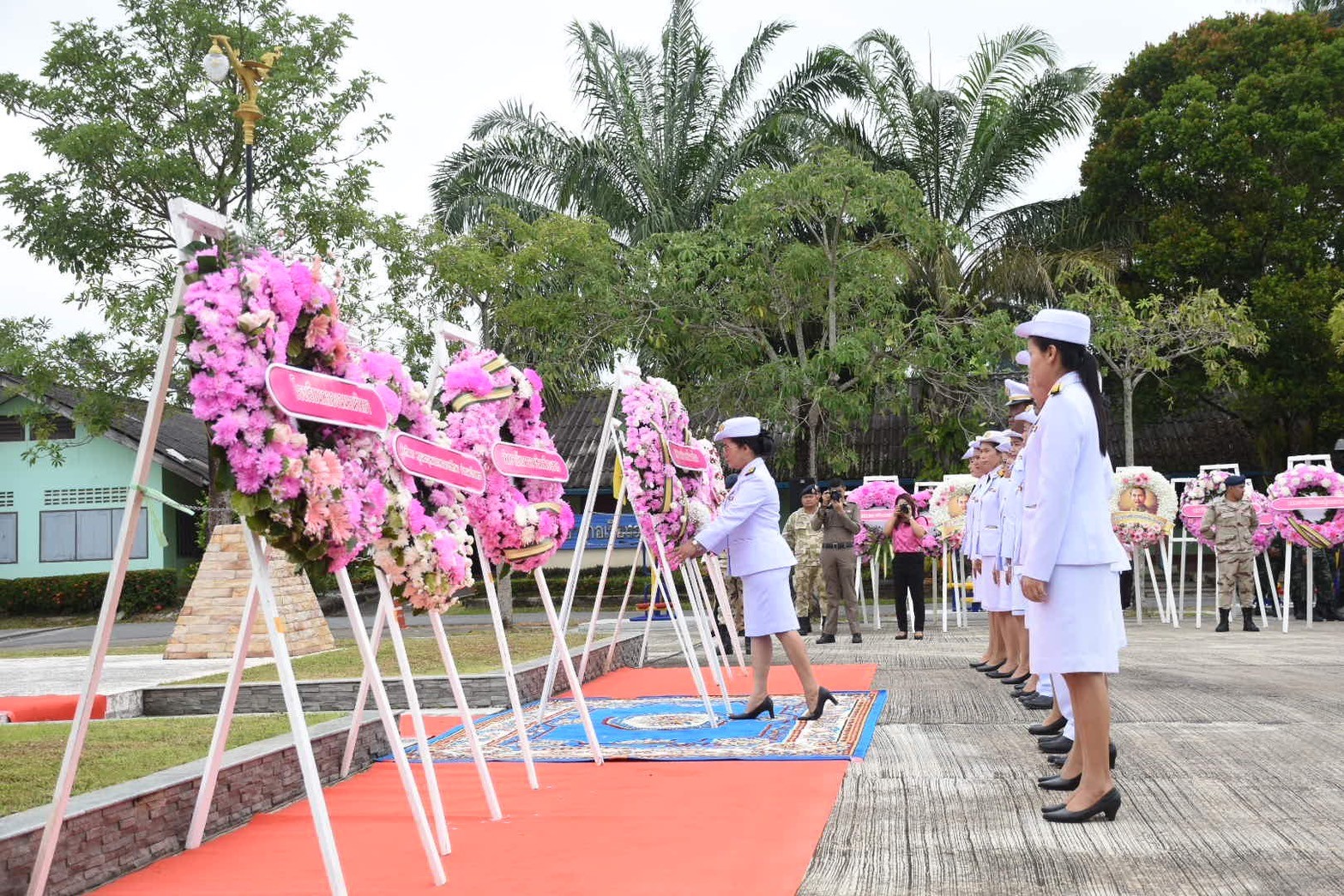 " พิธีวางพวงมาลาถวายราชสักการะ เนื่องในวันคล้ายวันสวรรคตของพระบาทสมเด็จพระจุลจอมเกล้าเจ้าอยู่หัว รัชกาลที่ 5 หรือ “วันปิยมหาราช” ประจำปี พ.ศ.2567 "